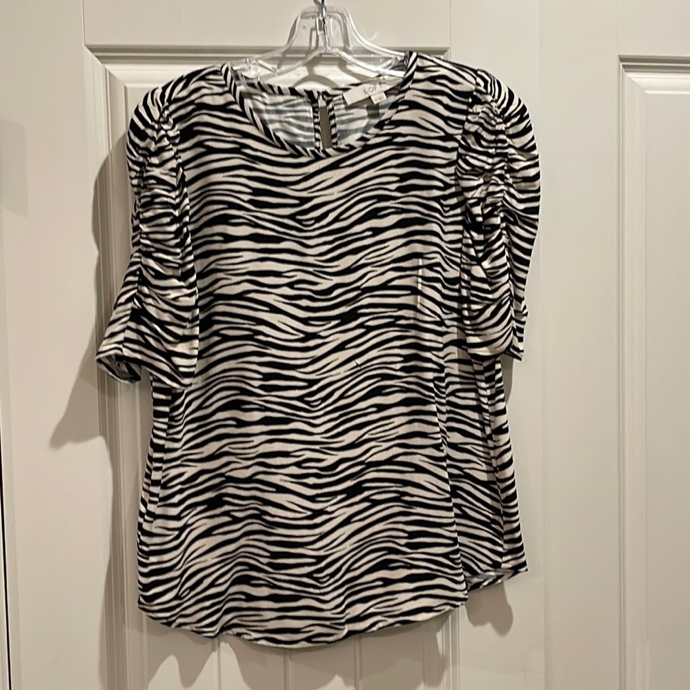 Loft    Like New.  XS Size.  zebra pattern blouse.